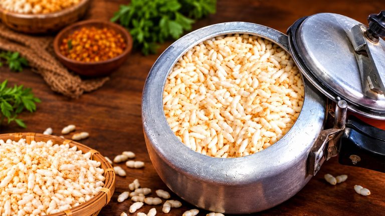 How to Make Murmura at Home: ప్రెజర్ కుక్కర్ ఉంటే చాలు.. ఇంట్లోనే కరకరలాడే బొరుగులు తయారు చేసుకోండి!