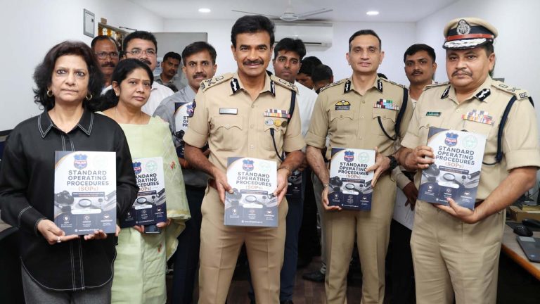 Telangana Police :15 సెకన్లలో ముఖ గుర్తింపు.. ఫోన్లతోనే వేలిముద్రల సేకరణ!