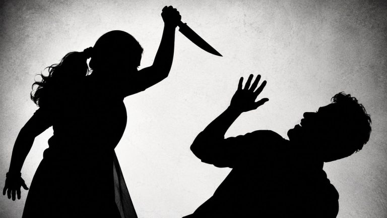 Wife Kills Husband : కొత్తపేటలో దారుణం… భార్య చేతిలో భర్త దారుణ హత్య!
